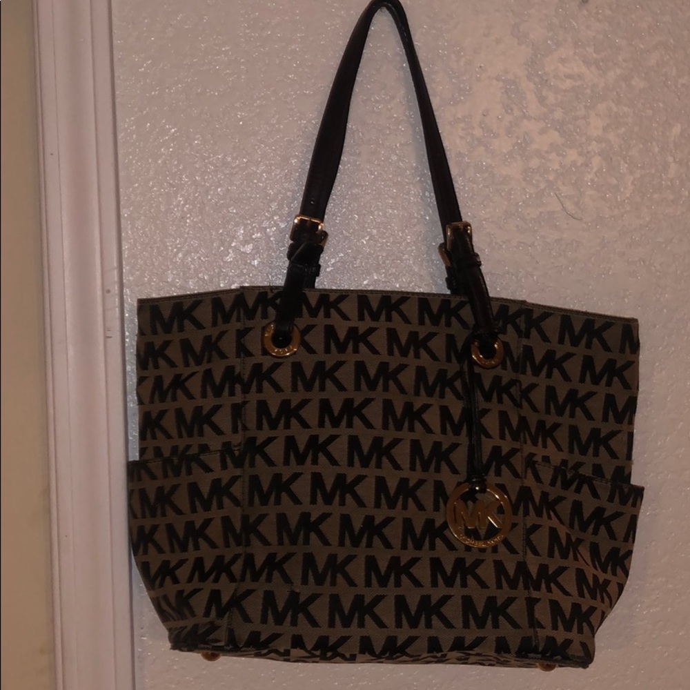Michael Kors purse